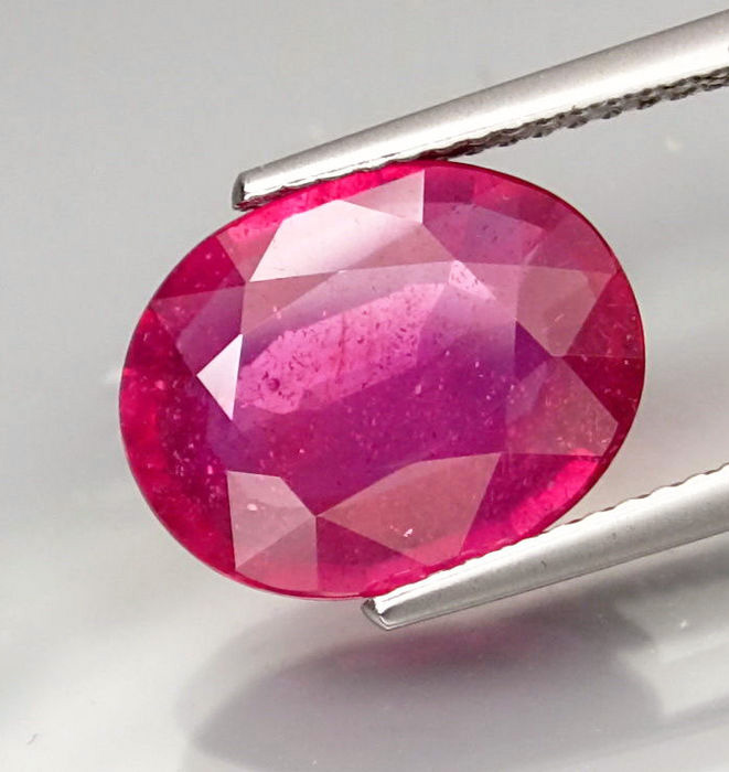4 Easy Tips on How to Identify a Lead Glass-Filled Ruby - ShopperLib