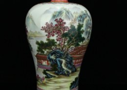 Qing dynasty porcelain vase