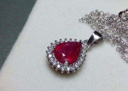 How much this ruby pendant is worth?